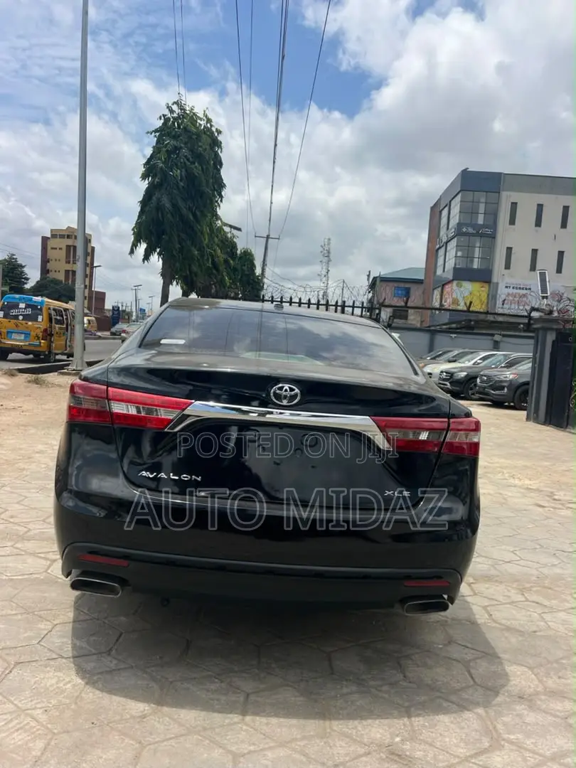 Toyota Avalon XLE Plus FWD Sedan (3.6L 6cyl 6A) 2016 Blue
