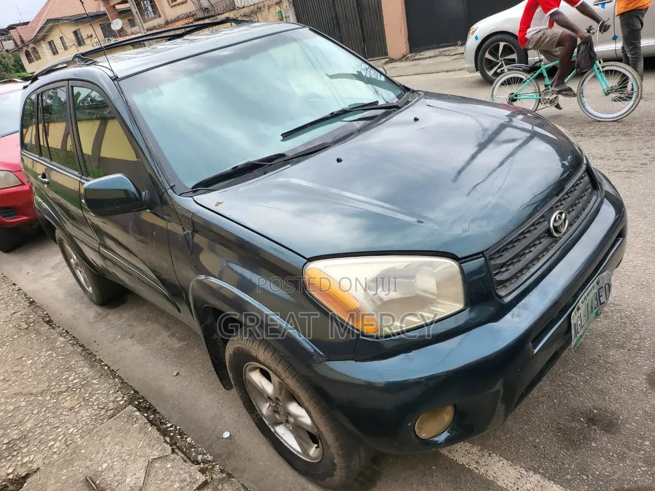 Toyota RAV4 2004 Green
