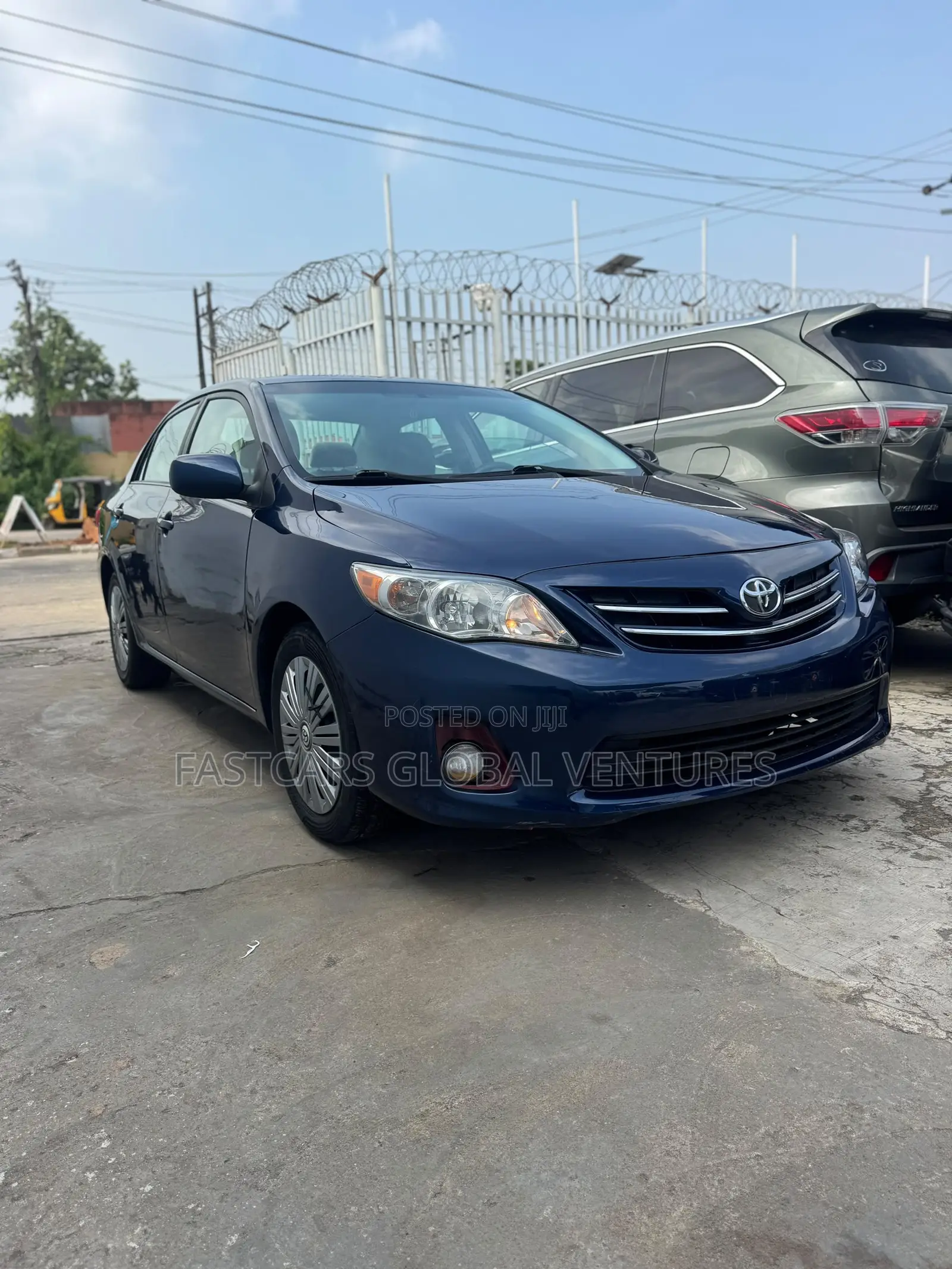 Toyota Corolla LE 4dr Sedan (1.8L 4cyl 4A) 2013 Blue