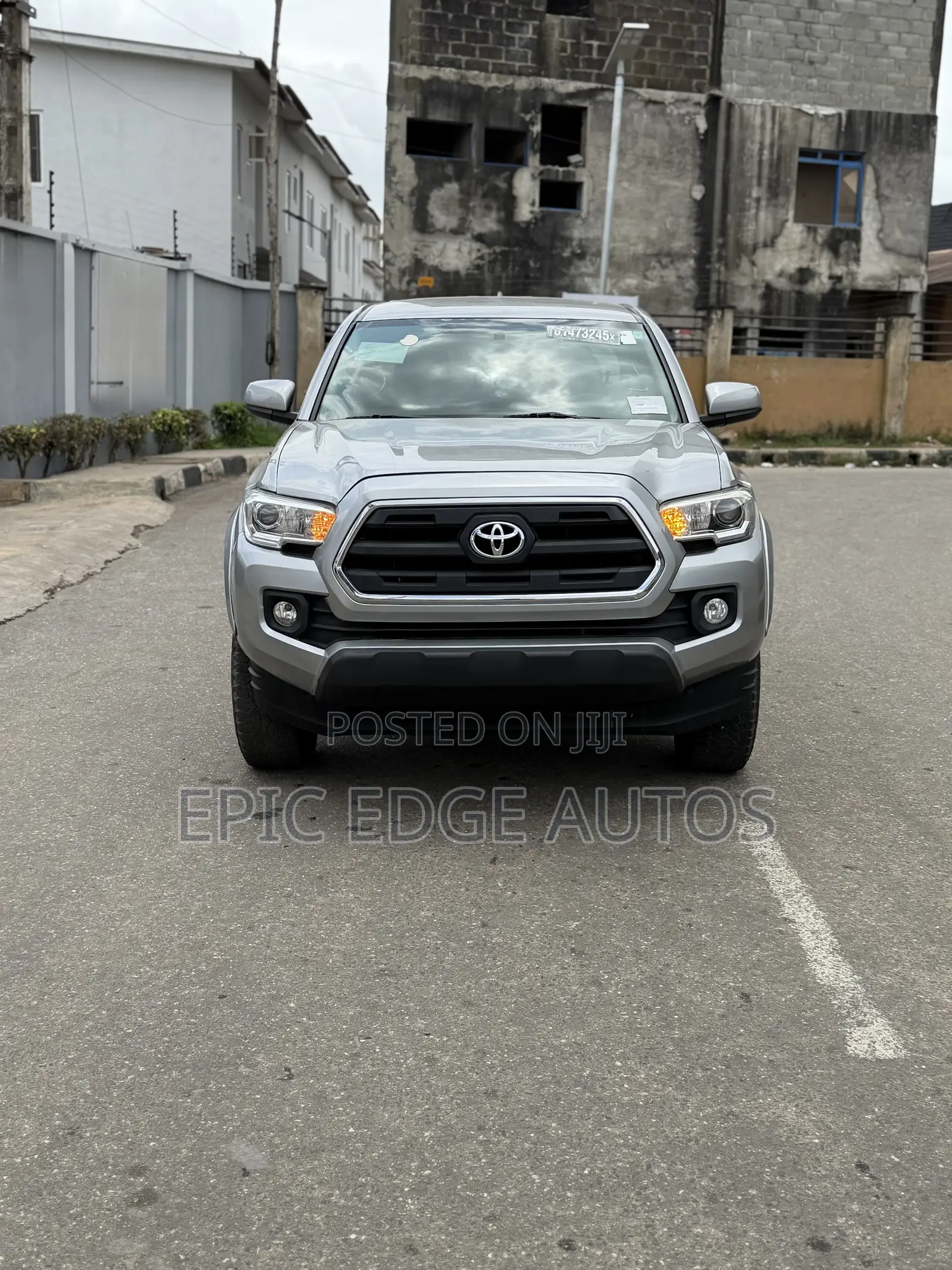 Toyota Tacoma SR5 2017 Silver
