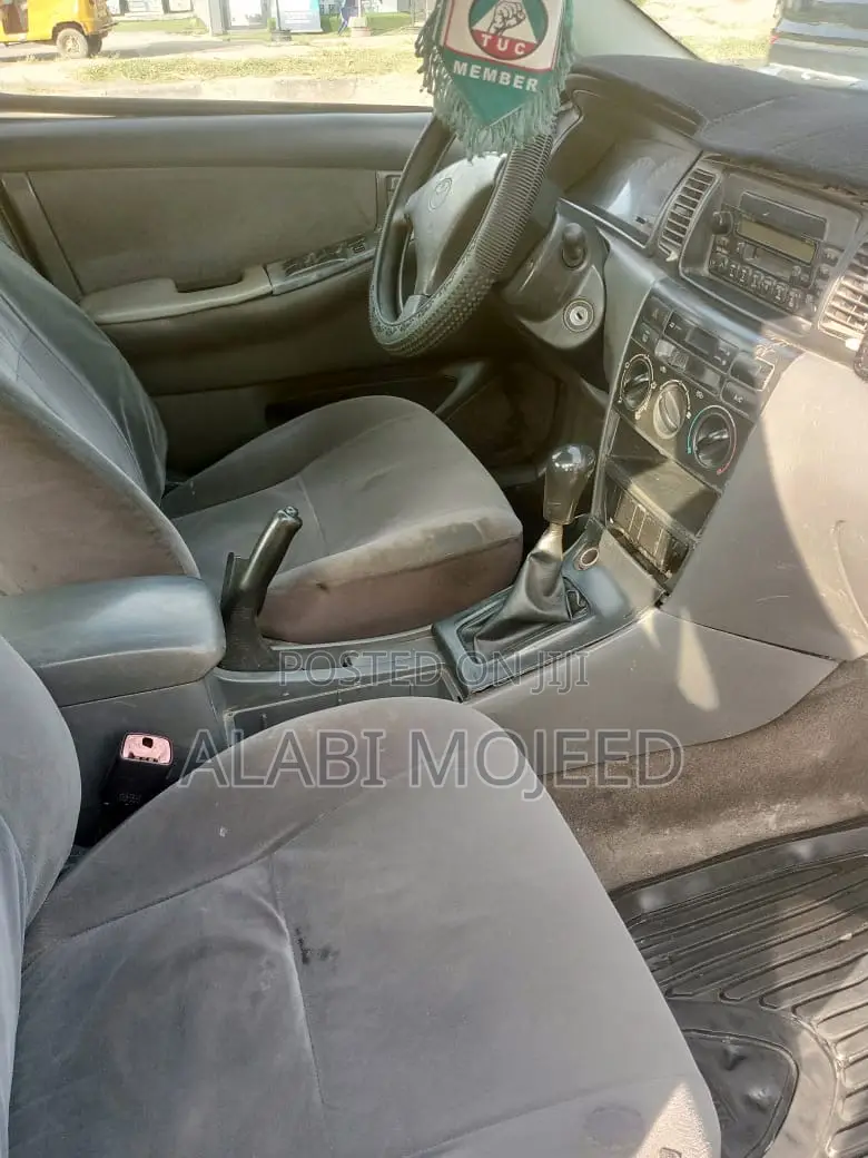 Toyota Corolla LE 2005 Black