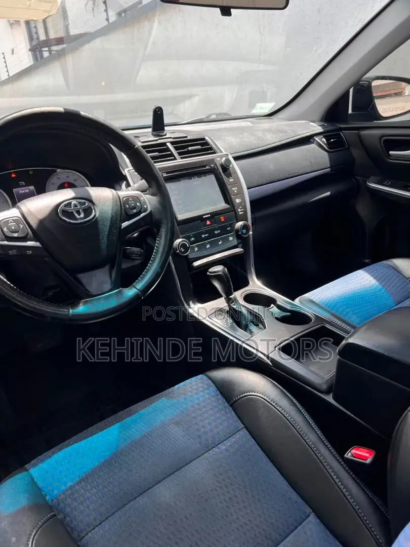 Toyota Camry SE 4dr Sedan (2.5L 4cyl 6A) 2016 Blue