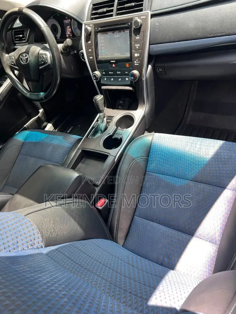 Toyota Camry SE 4dr Sedan (2.5L 4cyl 6A) 2016 Blue