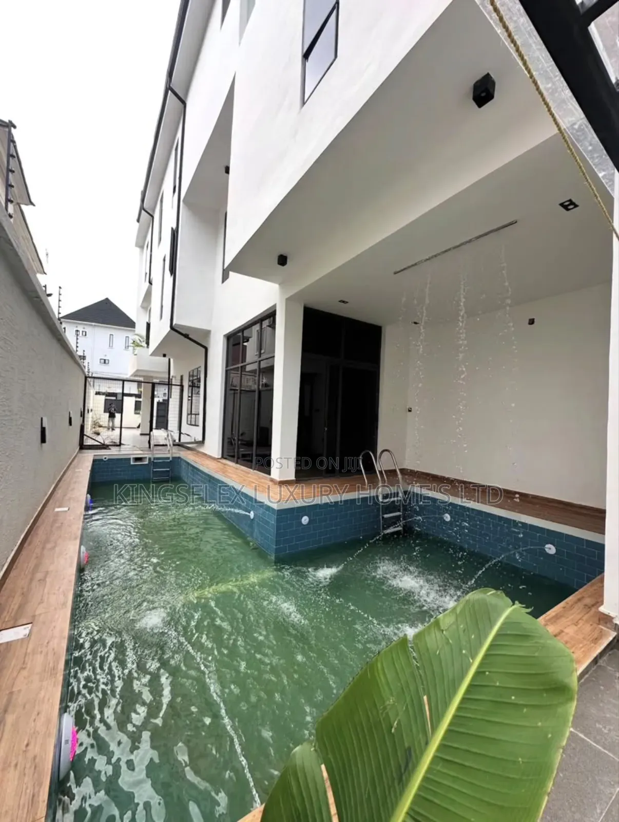 6bdrm Duplex in Estate, Apo Resettlement for sale