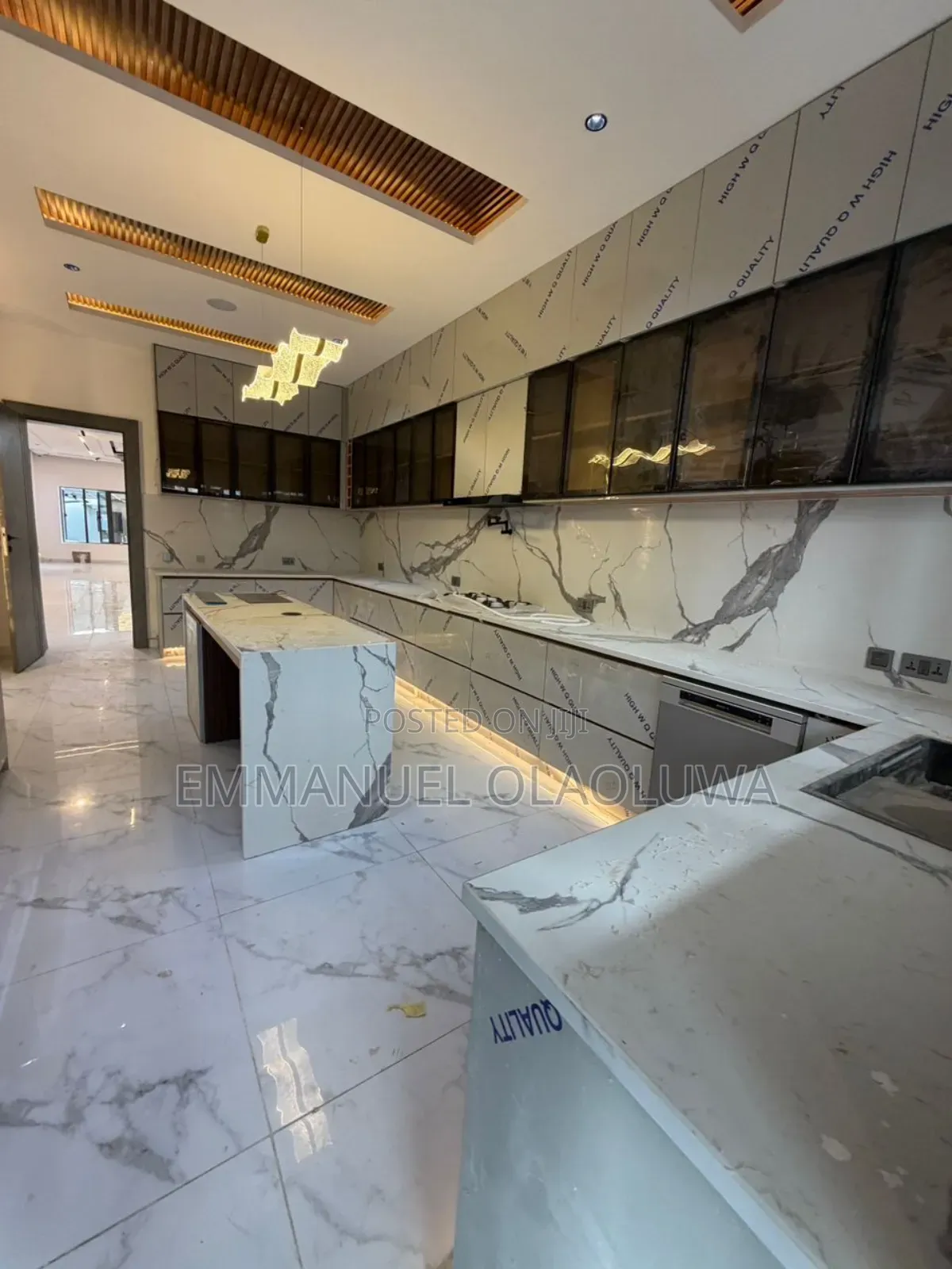 4bdrm Duplex in Utako for sale