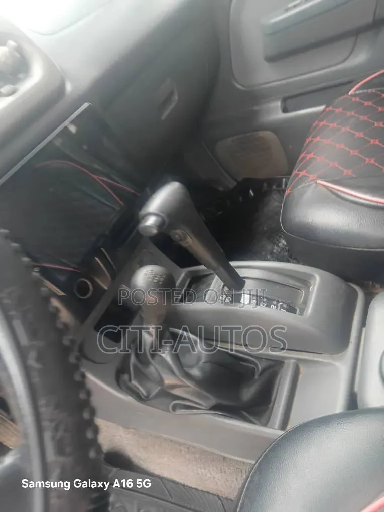 Nissan Frontier 2004 Gray