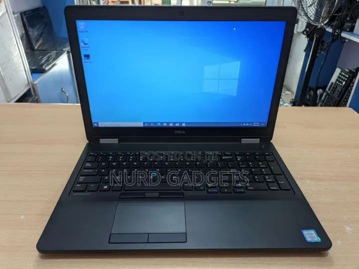 Laptop Dell Latitude E5570 8GB Intel Core i5 SSD 256GB