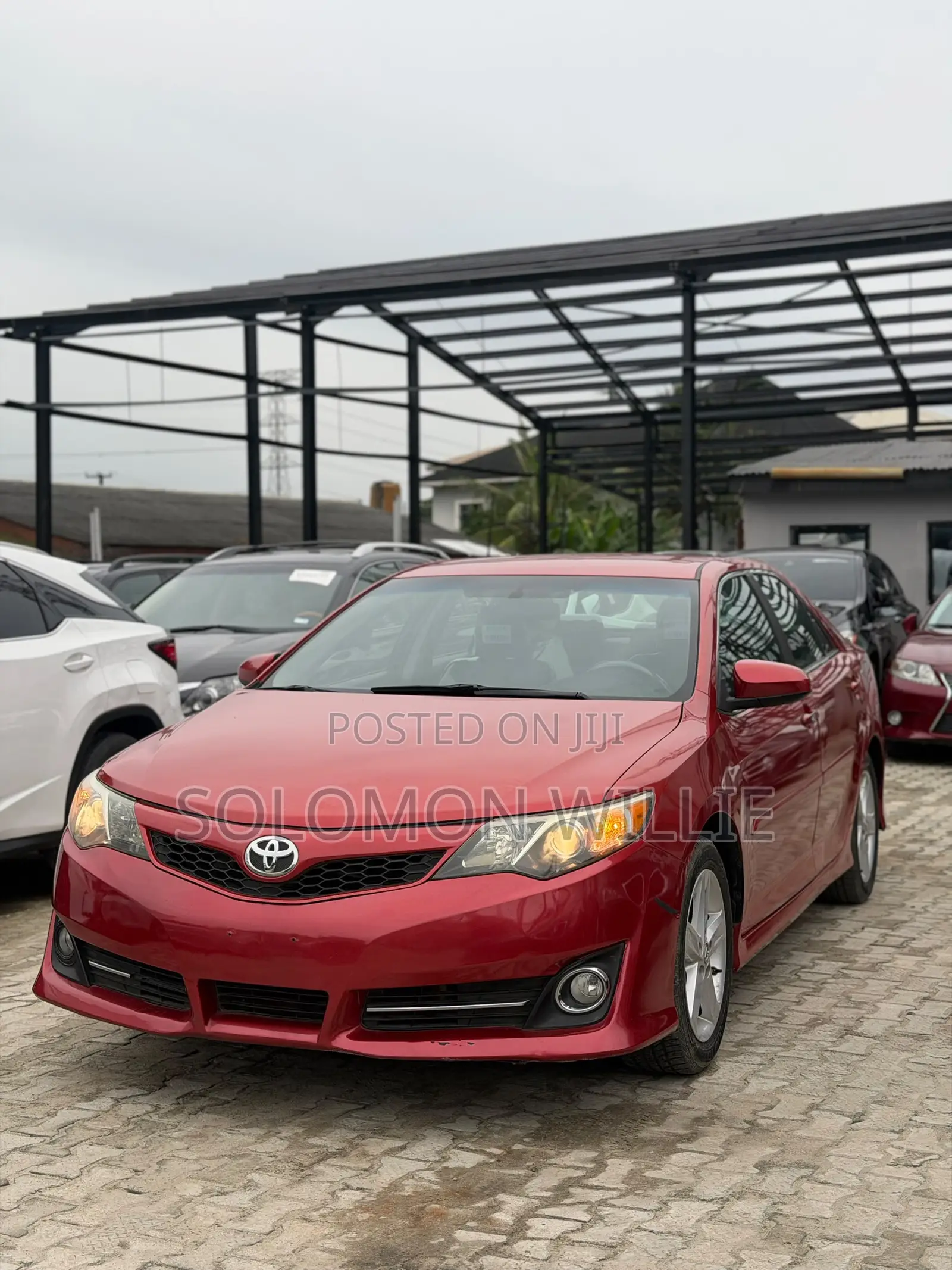 Toyota Camry SE 4dr Sedan (2.5L 4cyl 6A) 2013 Red
