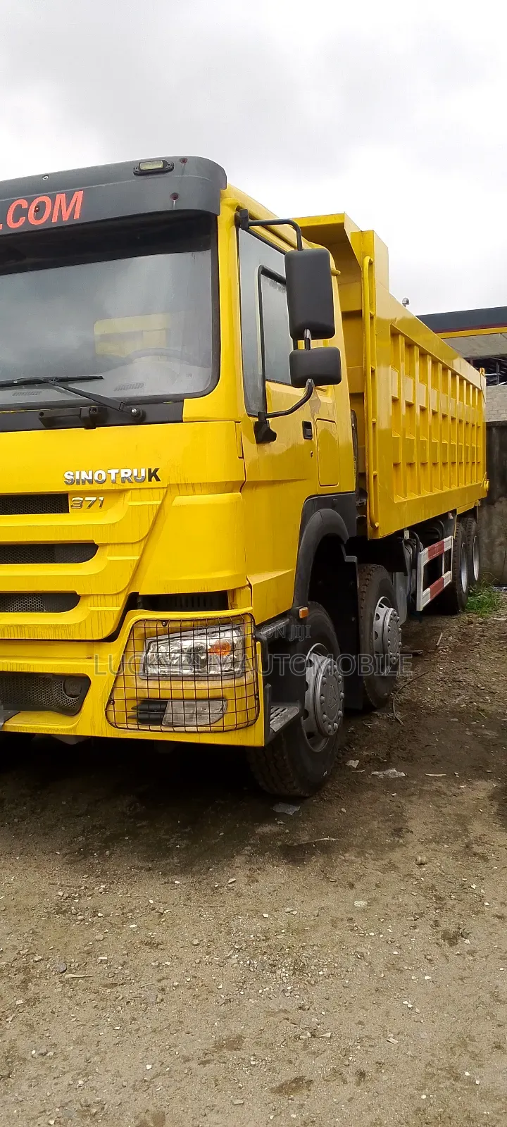 Howo Dump Truck 12 Tyres