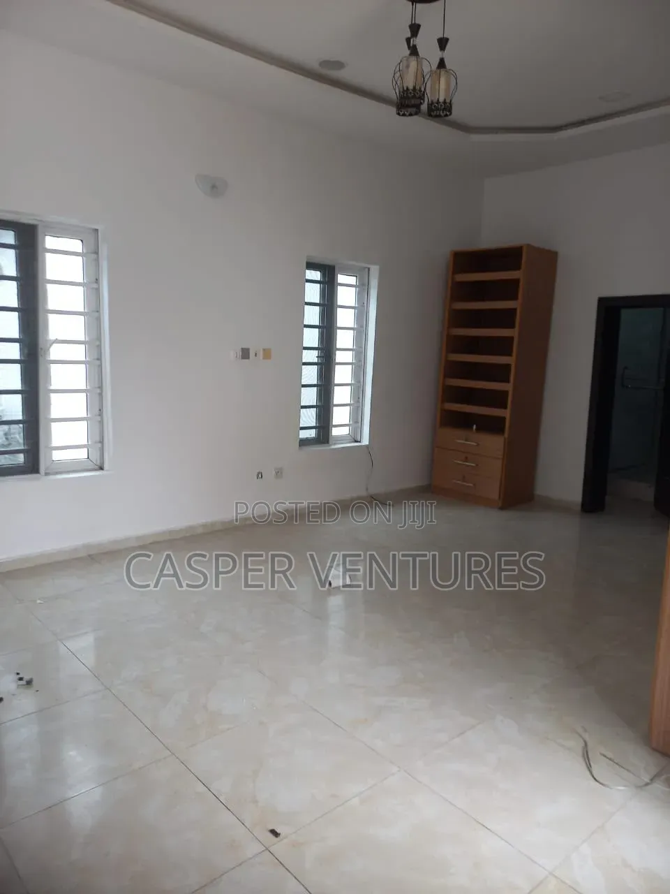5bdrm Duplex in Osapa London Garden for rent