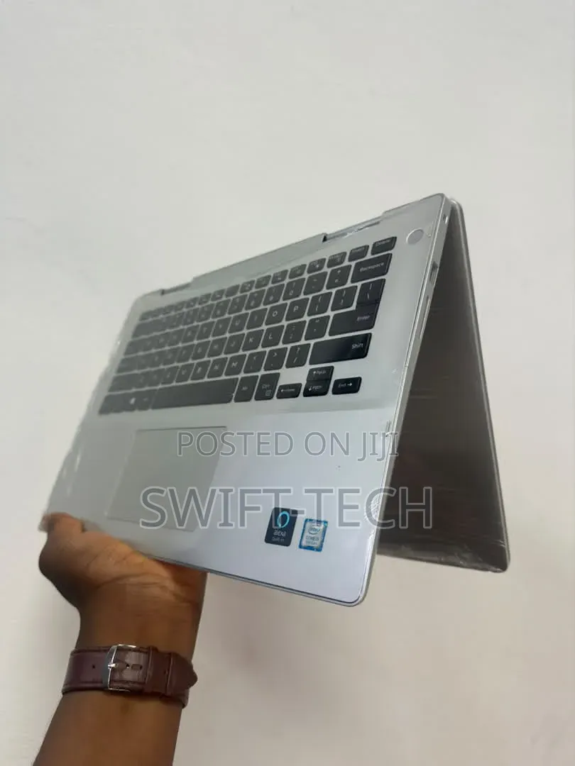 Laptop Dell Inspiron 14 5482 2-in-1 12GB Intel Core i5 SSD 256GB