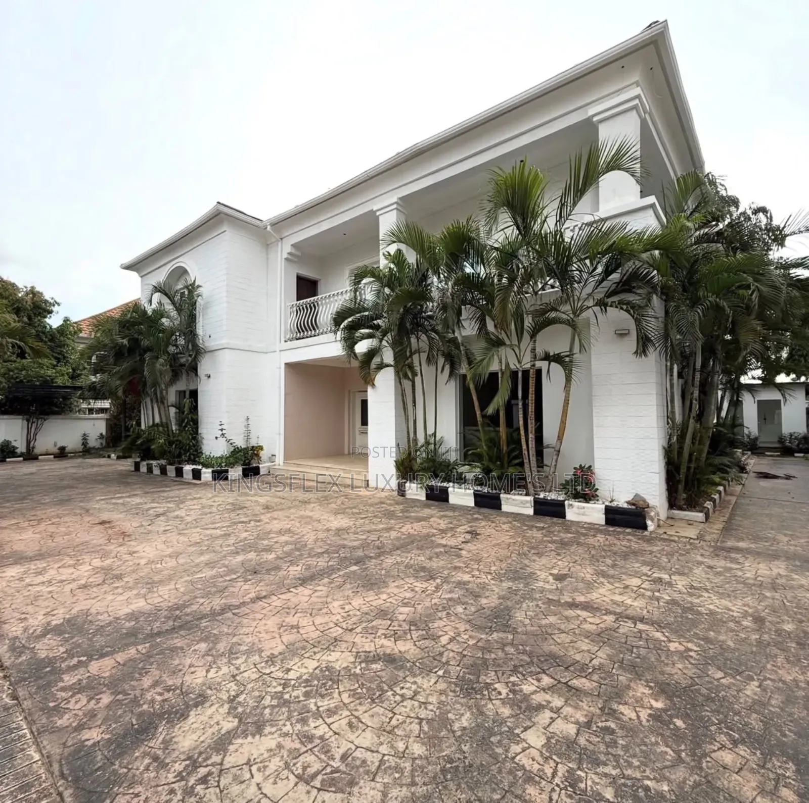 6bdrm Duplex in Estate, Galadimawa for sale