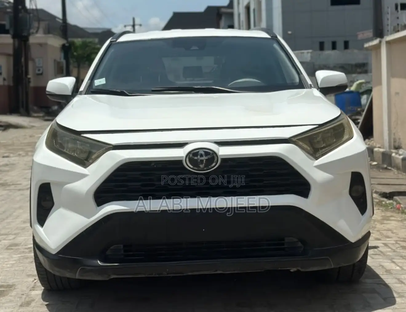 Toyota RAV4 XLE AWD 2020 White