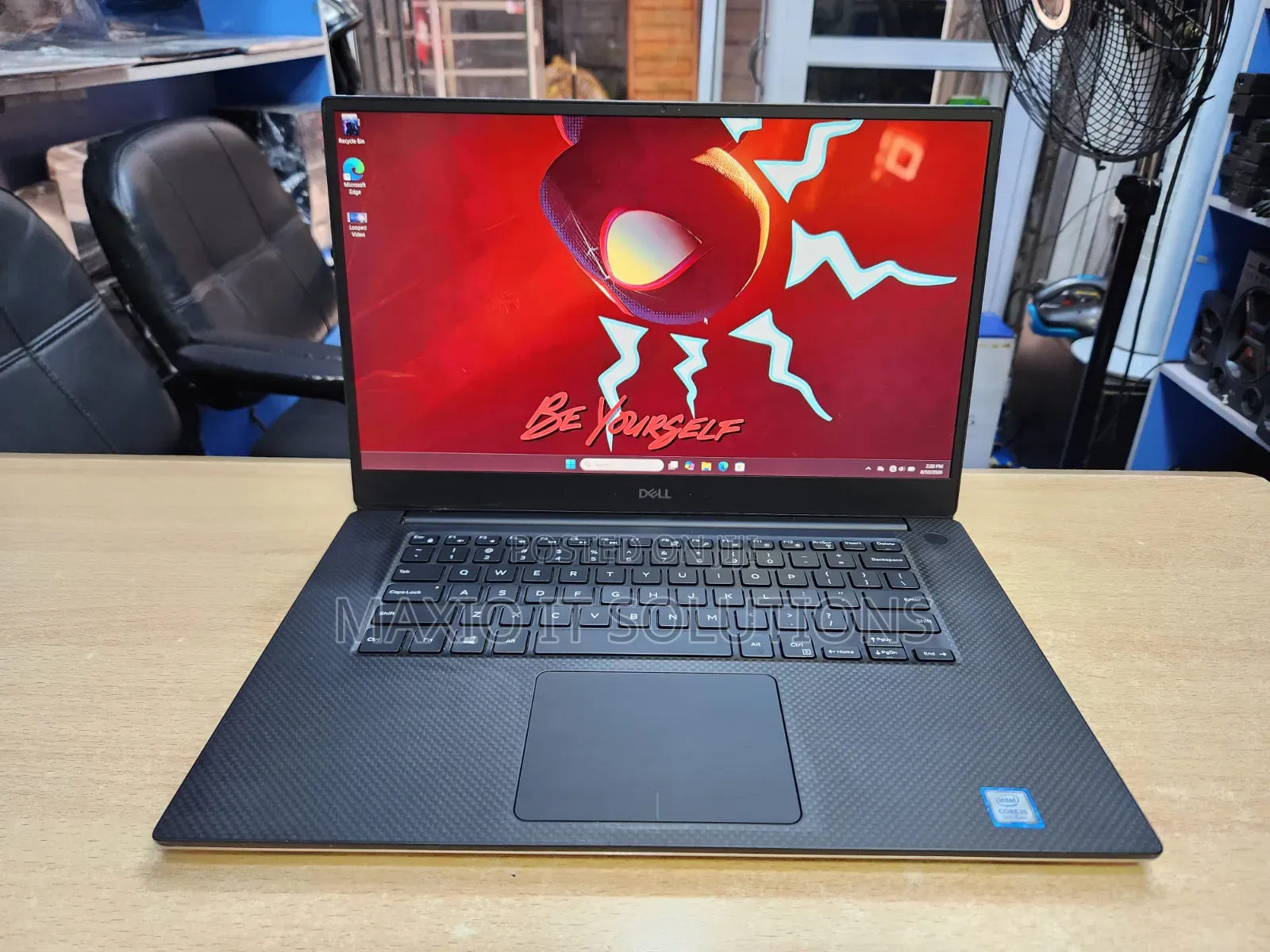 Laptop Dell XPS 15 7590 8GB Intel Core i5 SSD 256GB