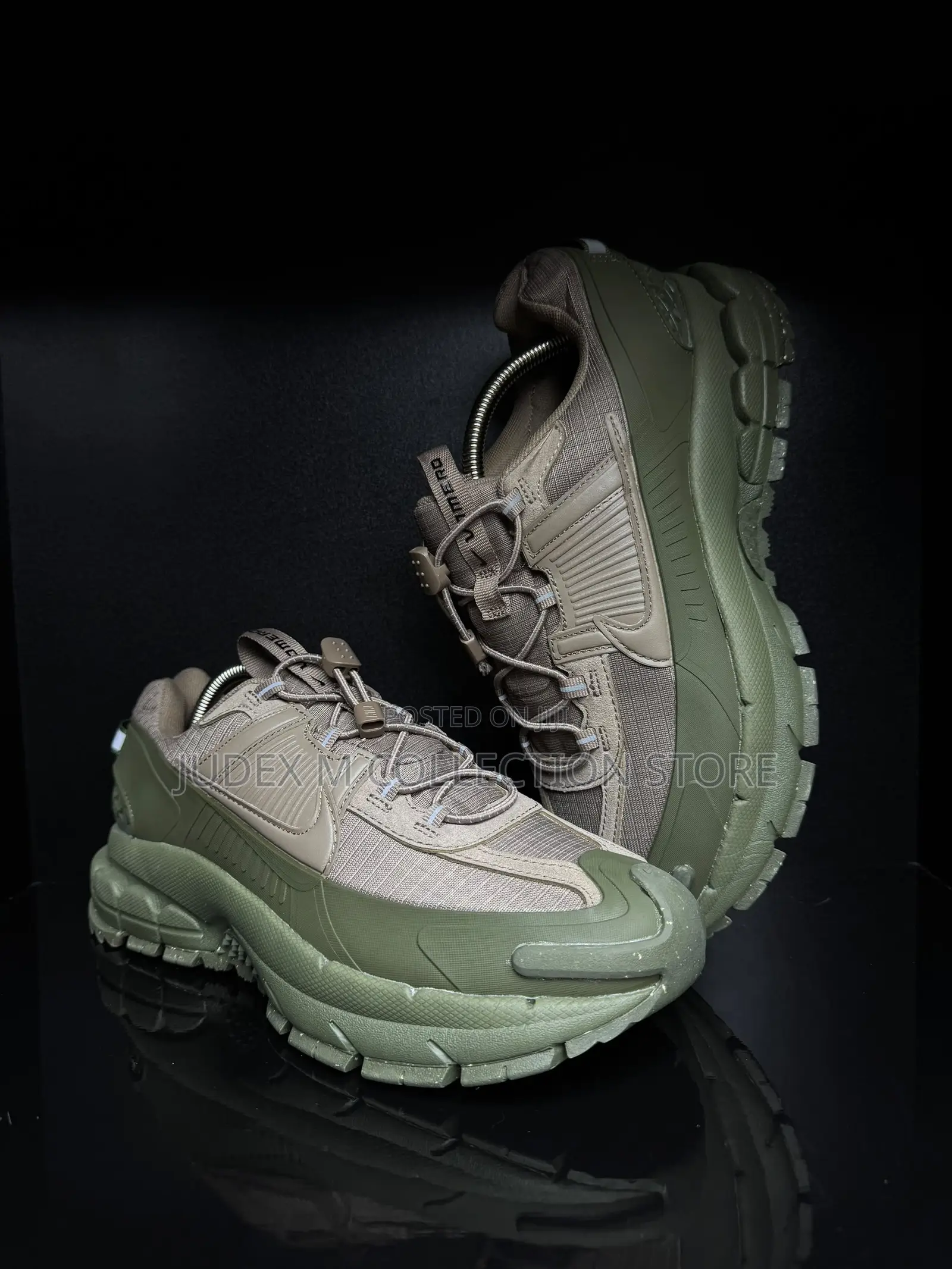 New Nike Zoom Vomero 5 Roam Sneakers