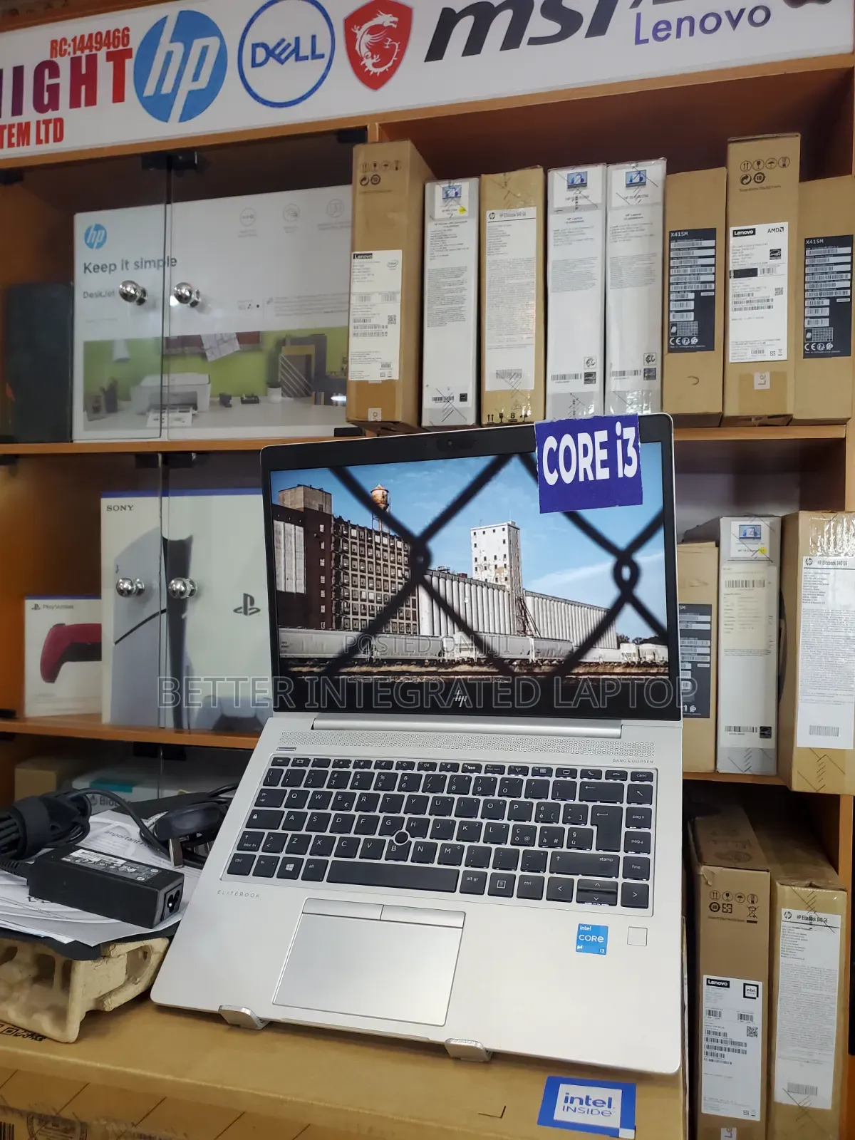 New Laptop HP EliteBook 820 G4 4GB Intel Core i3 SSD 512GB