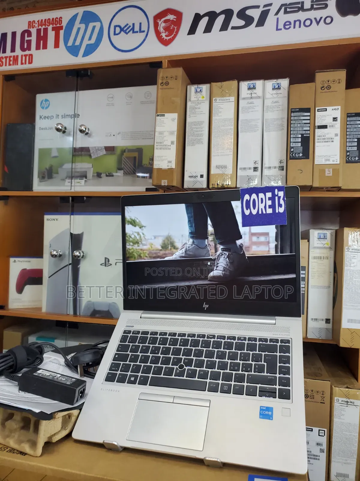 New Laptop HP EliteBook 820 G4 4GB Intel Core i3 SSD 512GB