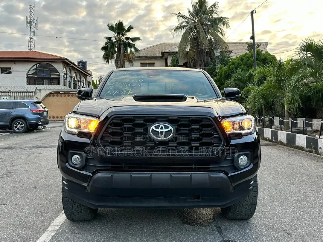 Toyota Tacoma 2020 Black