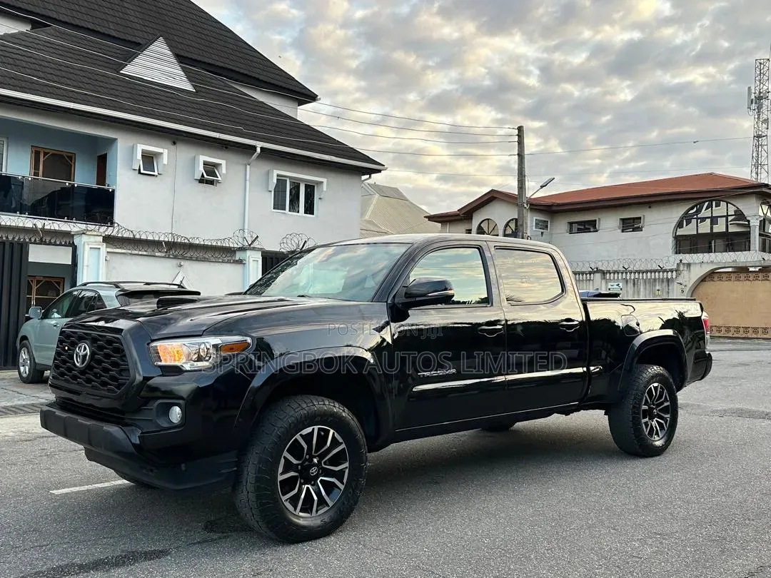 Toyota Tacoma 2020 Black