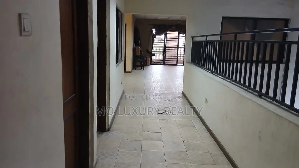 5bdrm Duplex in Lekki Phase 1 for rent