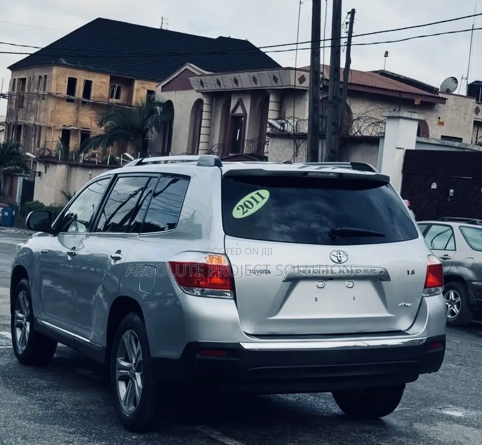 Toyota Highlander Limited 2011 Silver