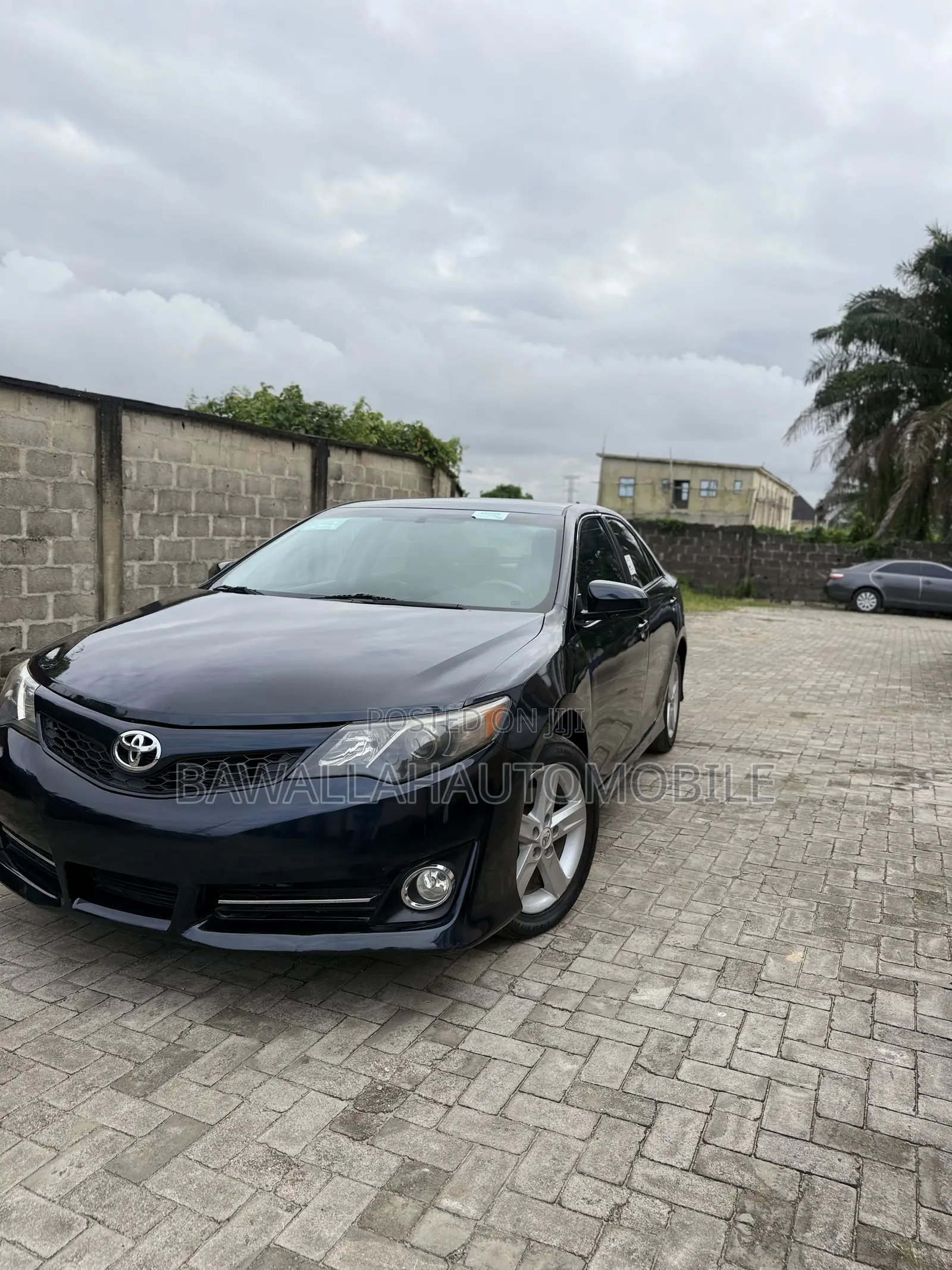 Toyota Camry SE 4dr Sedan (2.5L 4cyl 6A) 2013 Blue