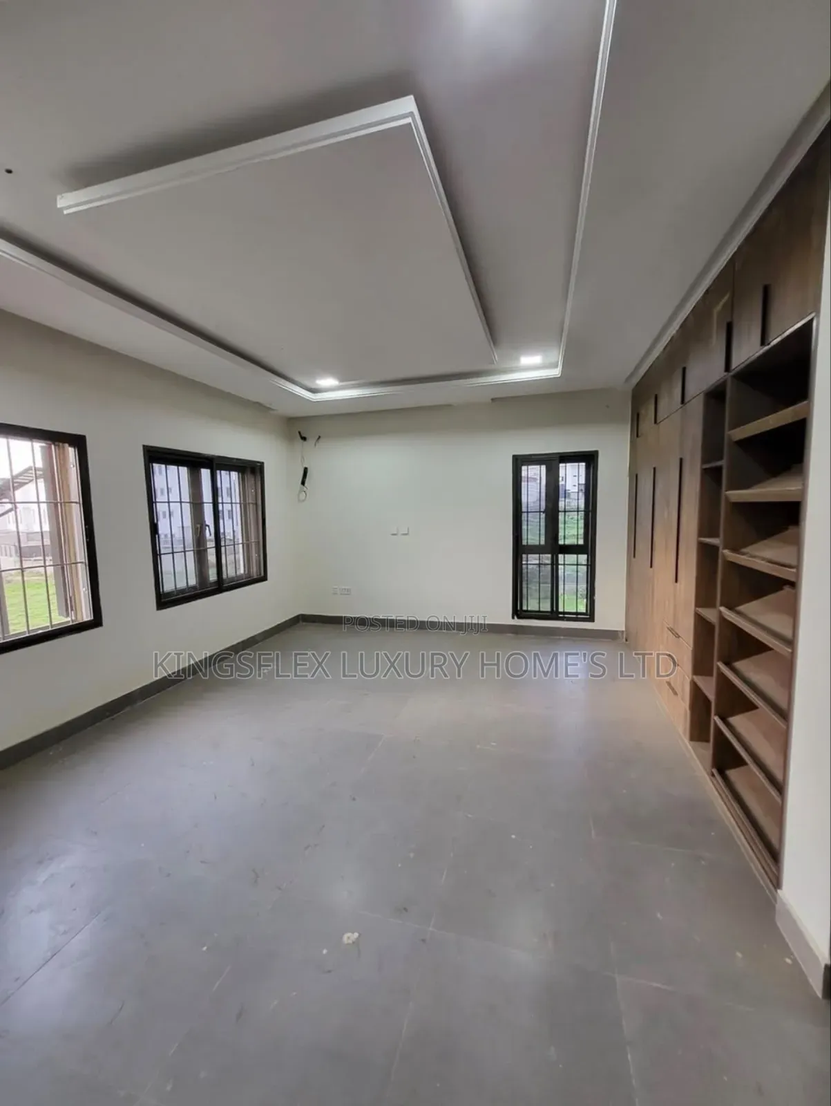 4bdrm Townhouse/Terrace in Mini Estate, Guzape District for sale