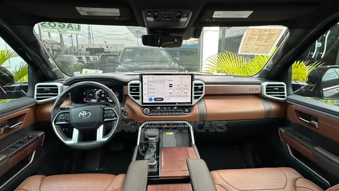 Toyota Tundra Platinum 2022 Brown