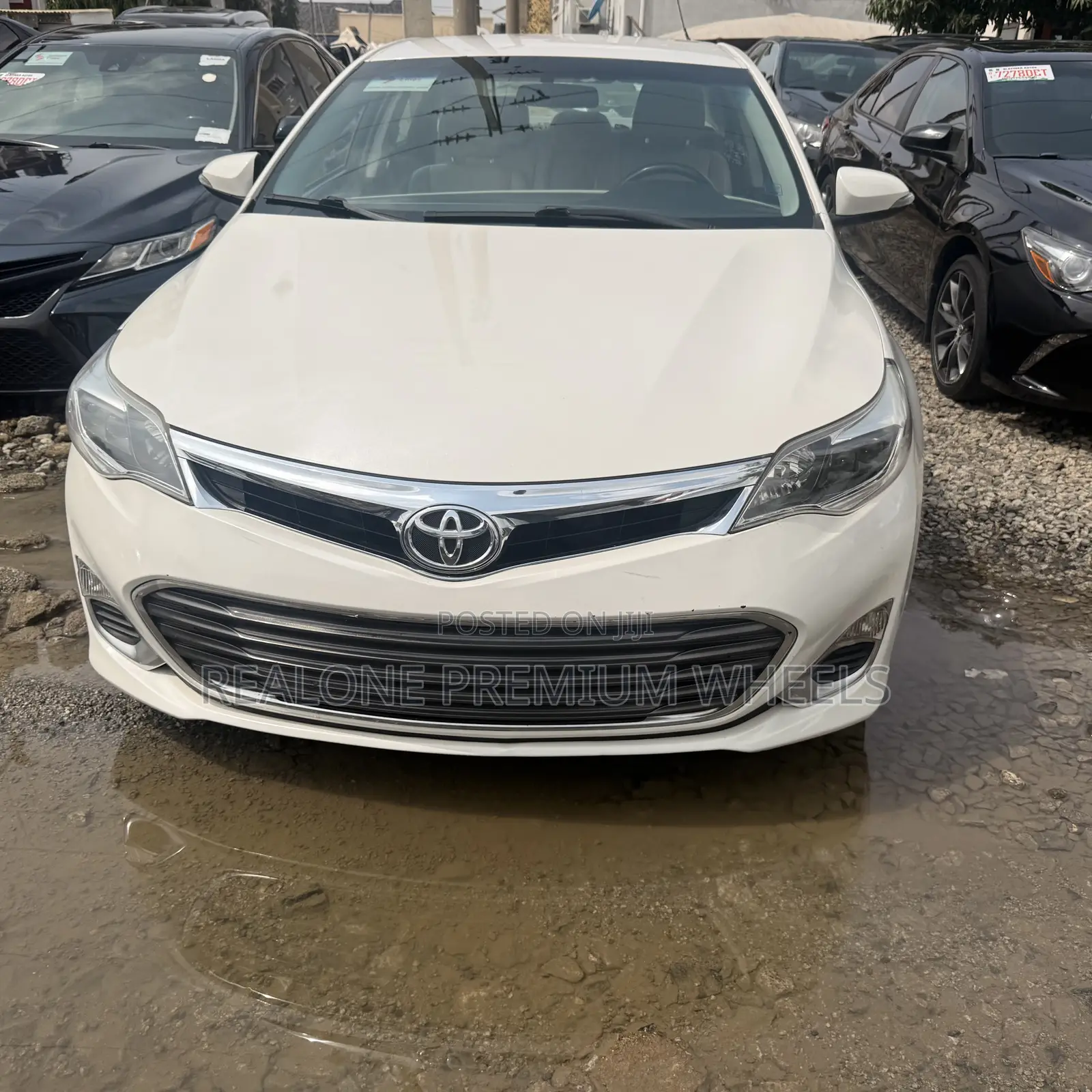 Toyota Avalon XLE Premium 4dr Sedan (3.5L 6cyl 6A) 2015 White