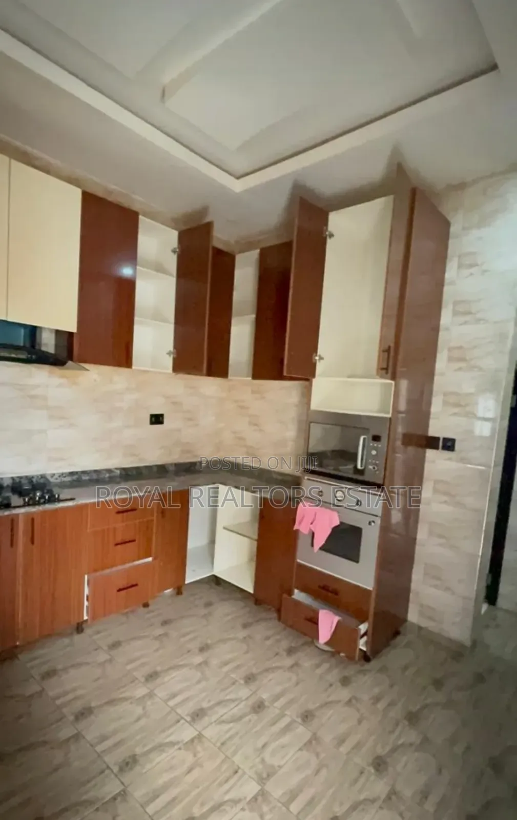 3bdrm Bungalow in Efab Queens Estate, Bunkoro for rent