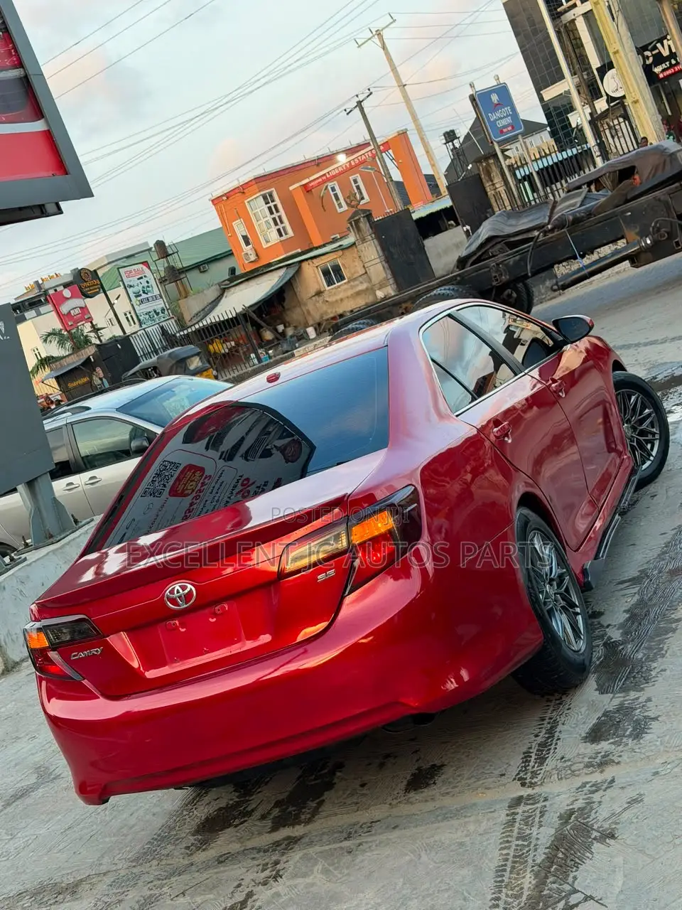 Toyota Camry SE V6 4dr Sedan (3.5L 6cyl 6A) 2013 Red