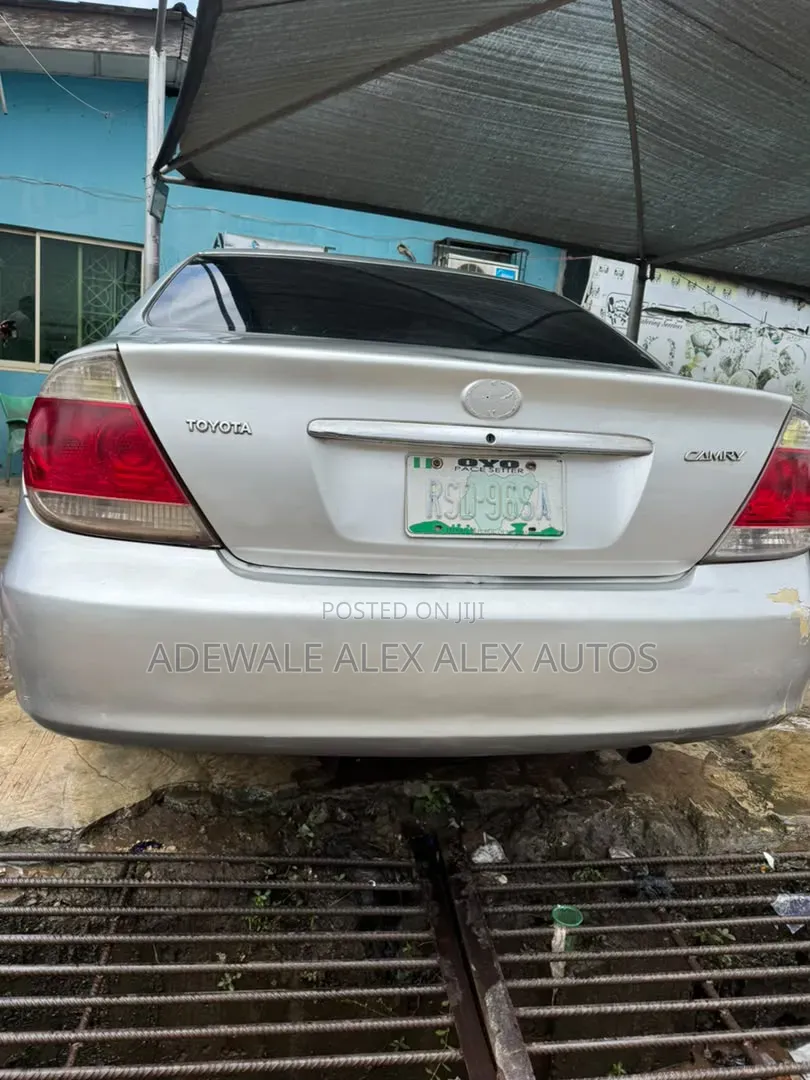 Toyota Camry 2006 Silver