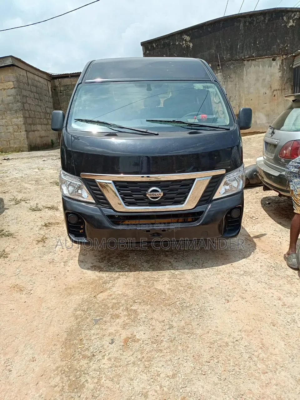 Nissan Caravan (Urvan) 2017 Black