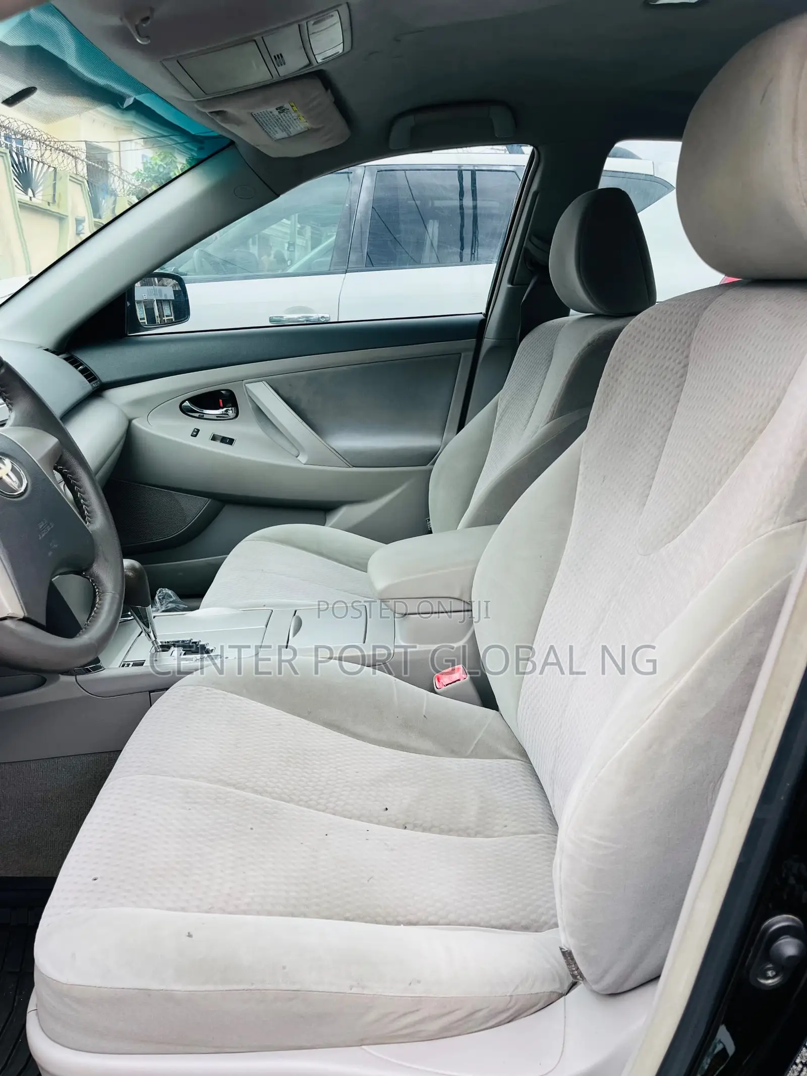 Toyota Camry LE 4dr Sedan (2.5L 4cyl 6A) 2011 Black