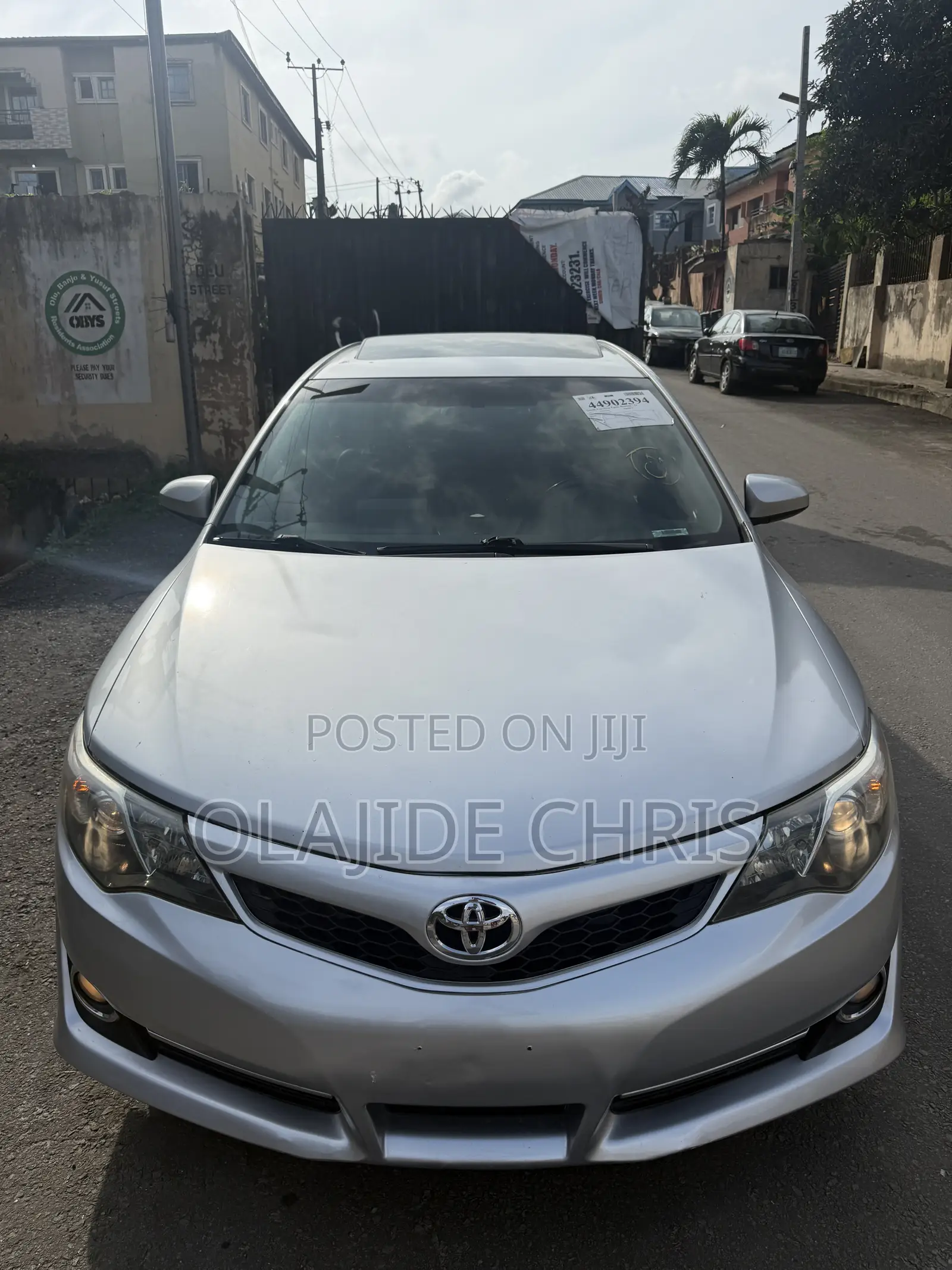 Toyota Camry SE 4dr Sedan (2.5L 4cyl 6A) 2013 Silver