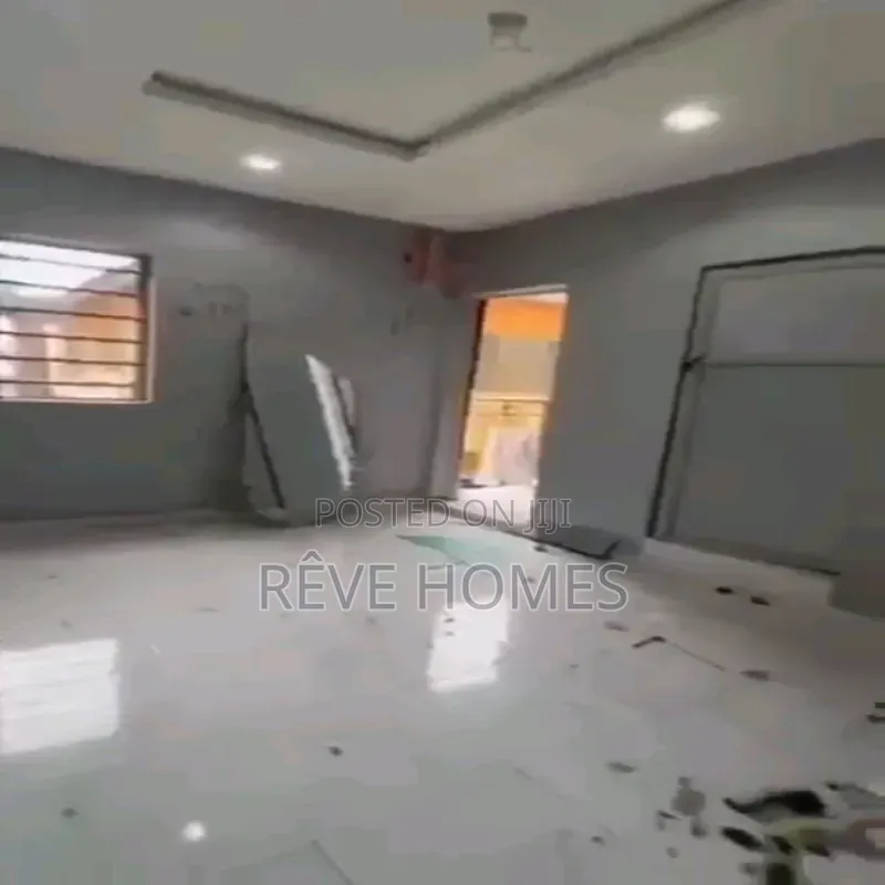 Studio Apartment in Soluyi for rent