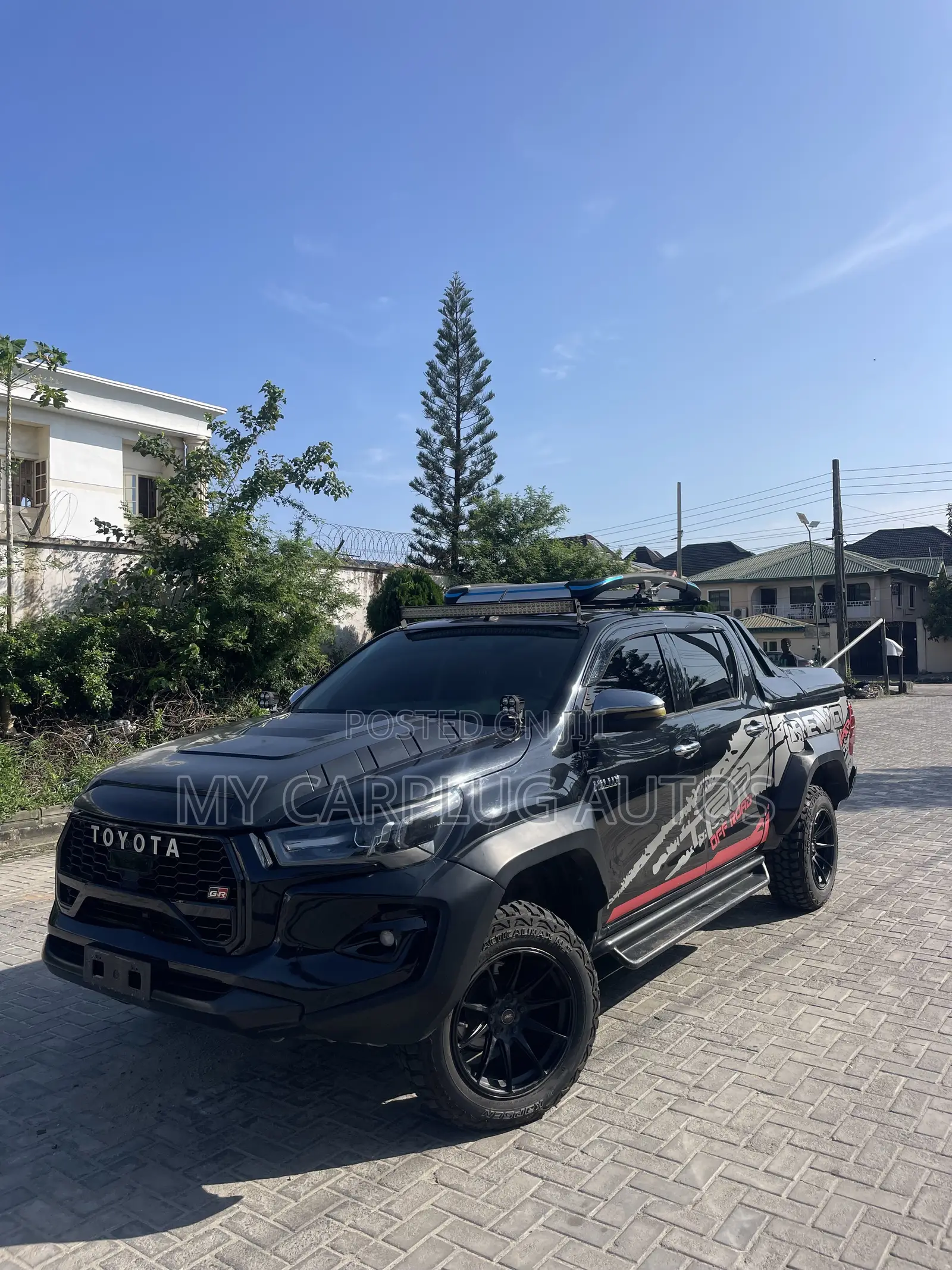 Toyota Hilux 2021 Black