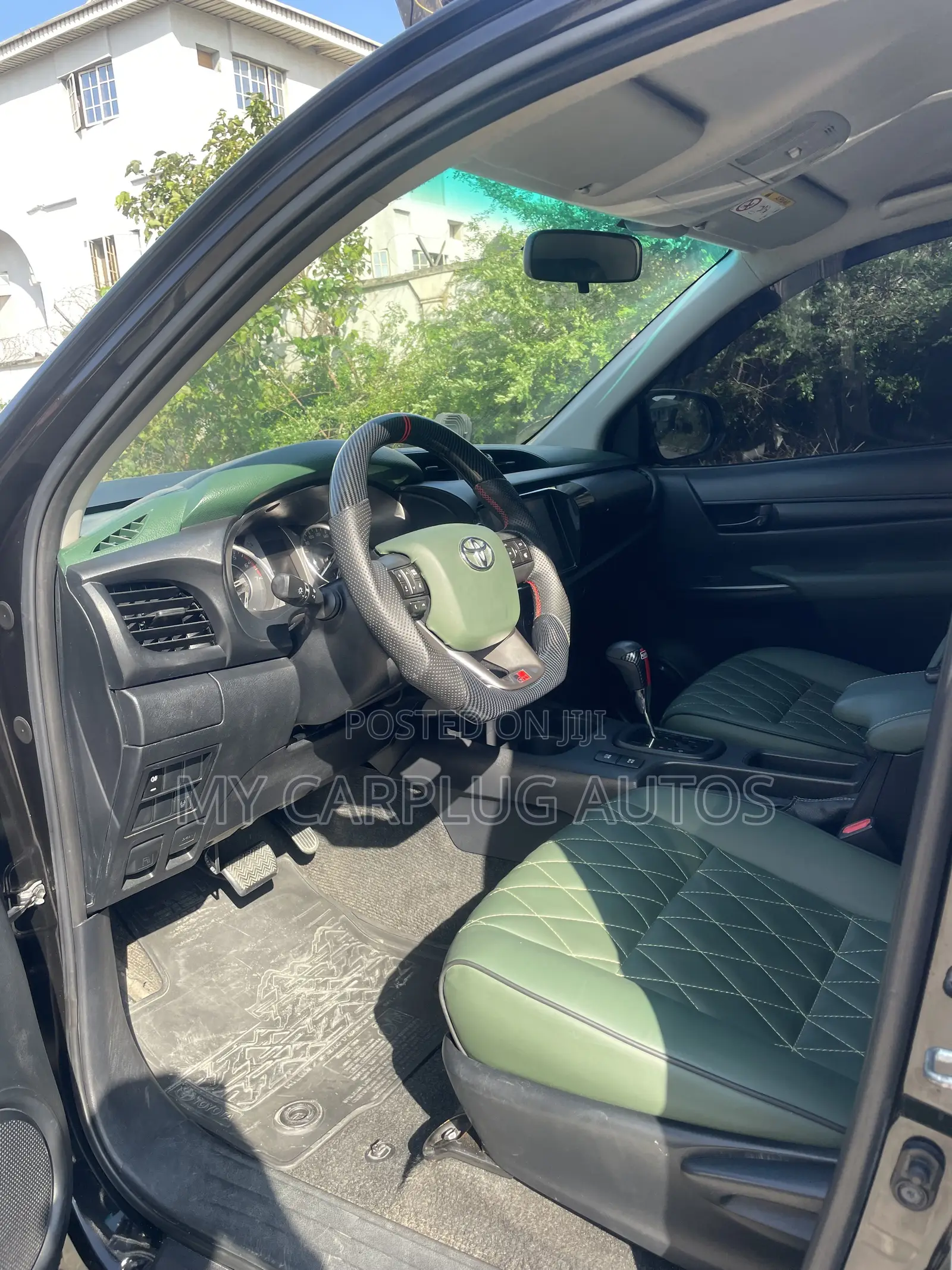 Toyota Hilux 2021 Black