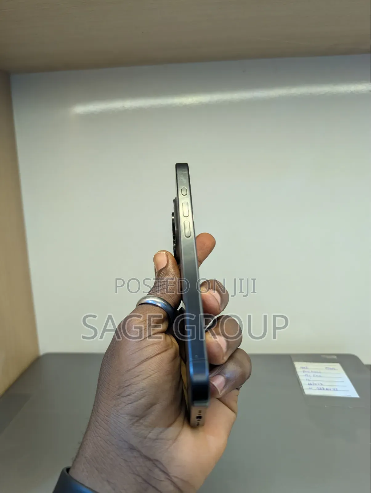 New Apple iPhone 15 Pro 128 GB Black