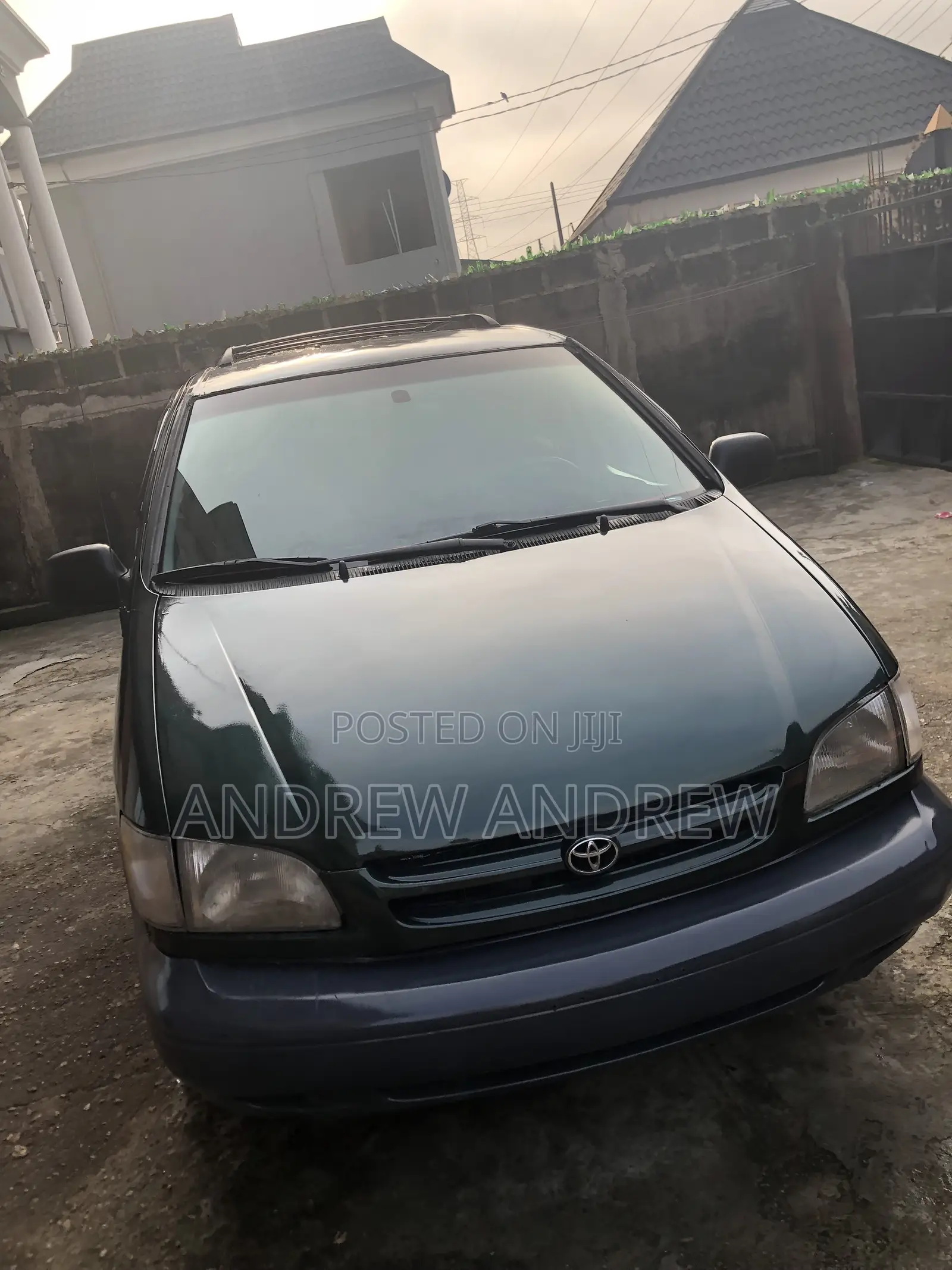 Toyota Sienna 2000 Green