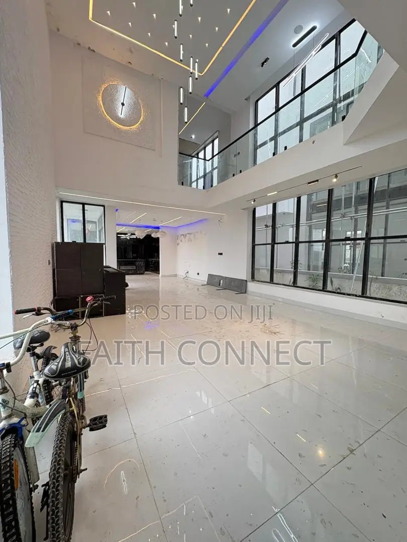 5bdrm Duplex in Ajah for sale