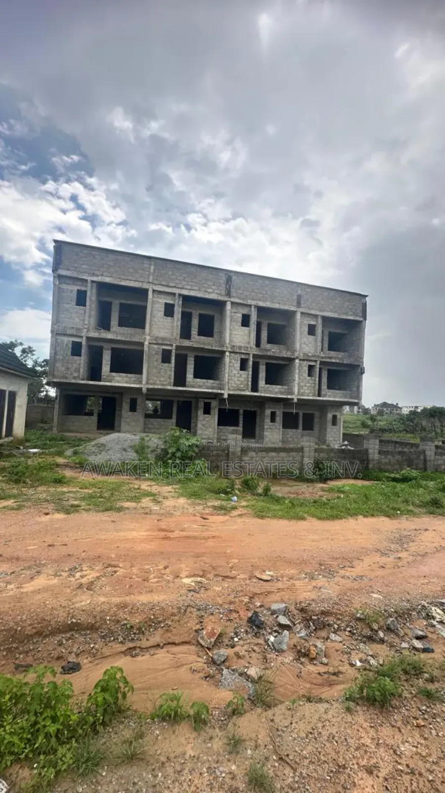 4bdrm Townhouse/Terrace in Mbora for sale