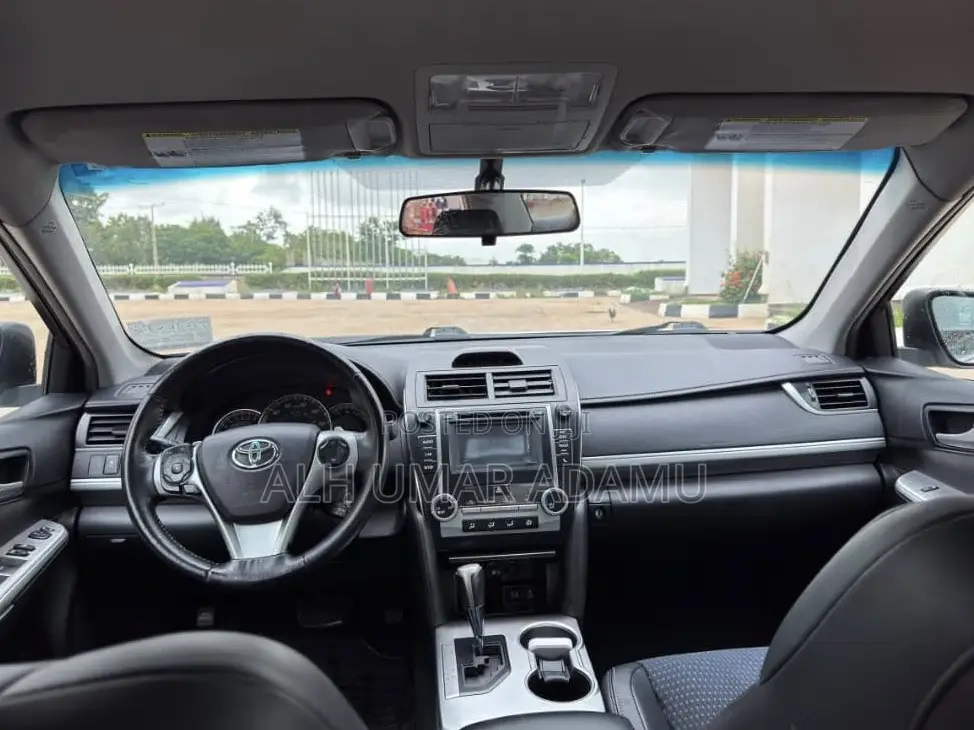 Toyota Camry 2014 Silver