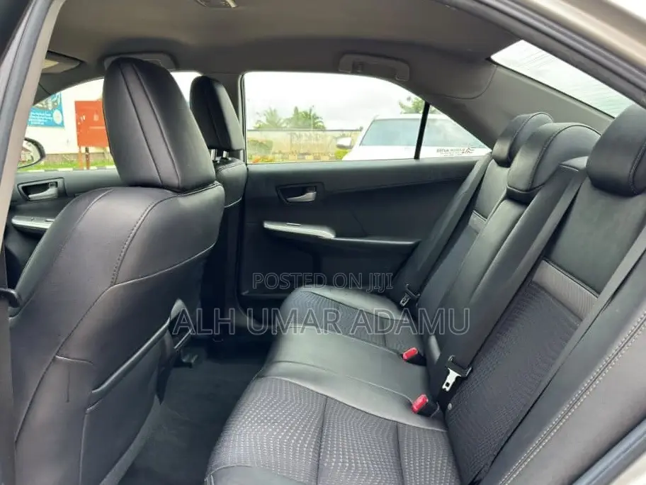 Toyota Camry 2014 Silver