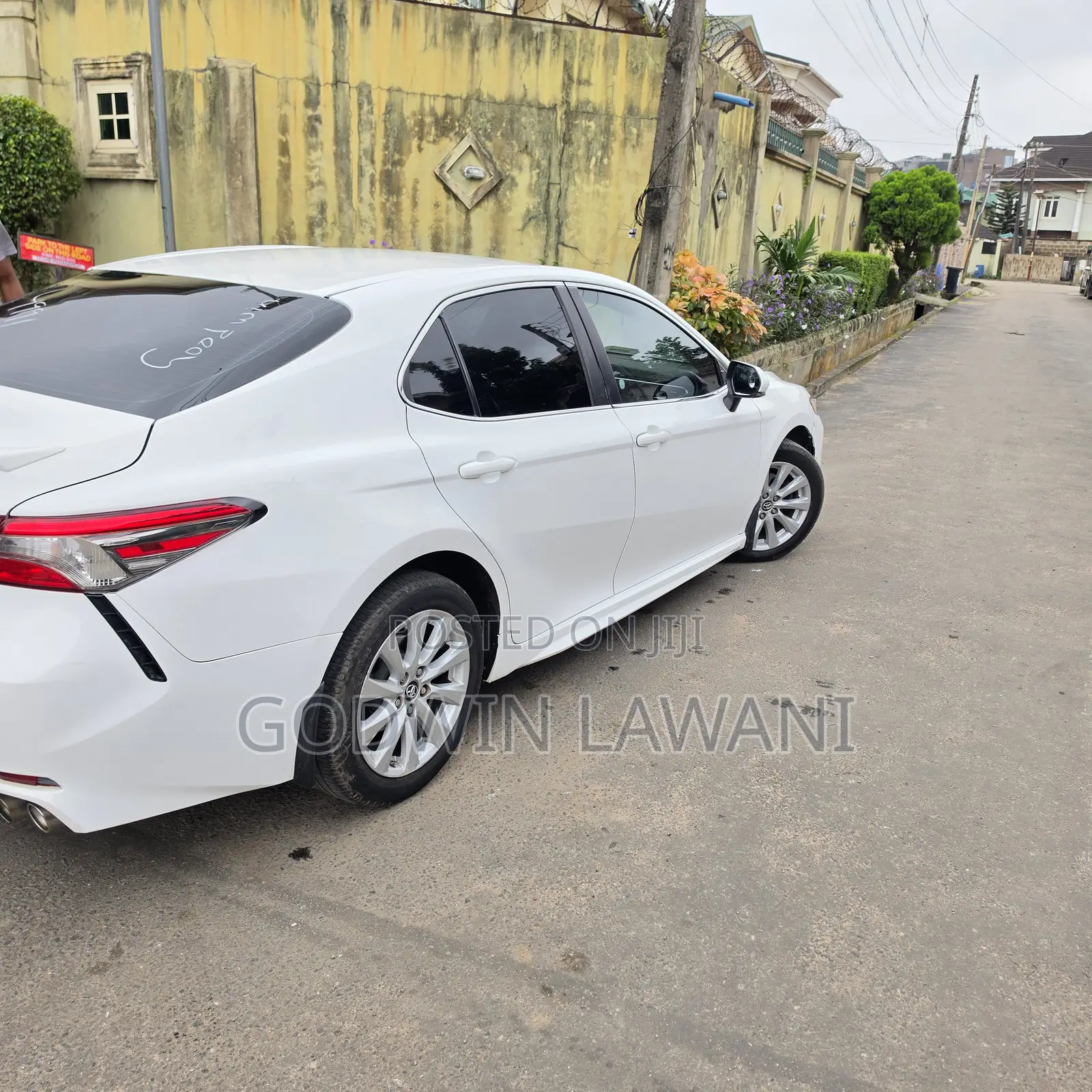 Toyota Camry 2018 White