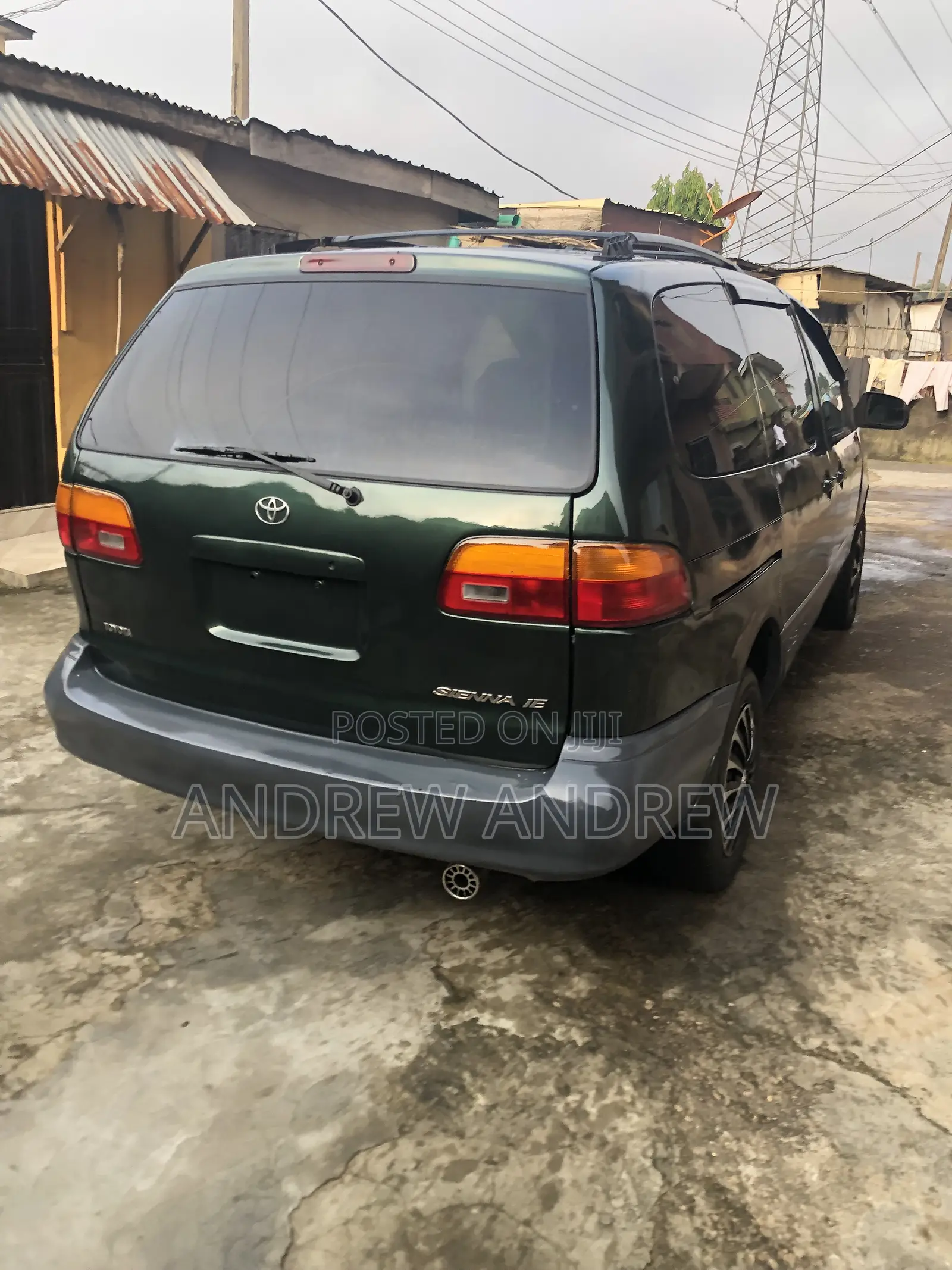 Toyota Sienna 2000 Green