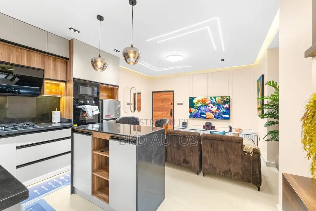 Specious 1 Bedroom Apartment With Pool