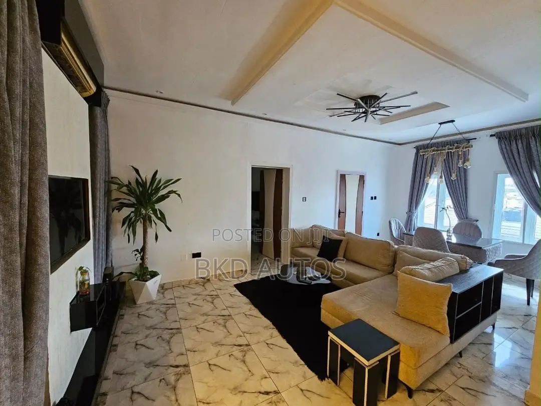 3 Bedroom Apartment on Airport Road