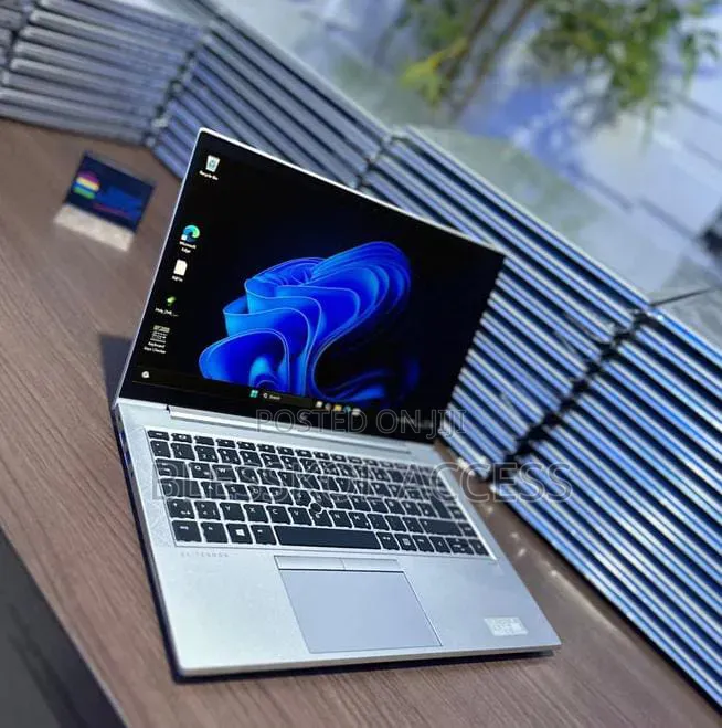 Laptop HP EliteBook 830 G8 16GB Intel Core i5 SSD 256GB