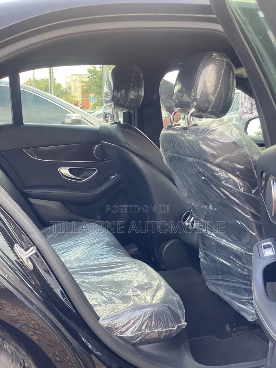 Mercedes-Benz C300 2018 Black